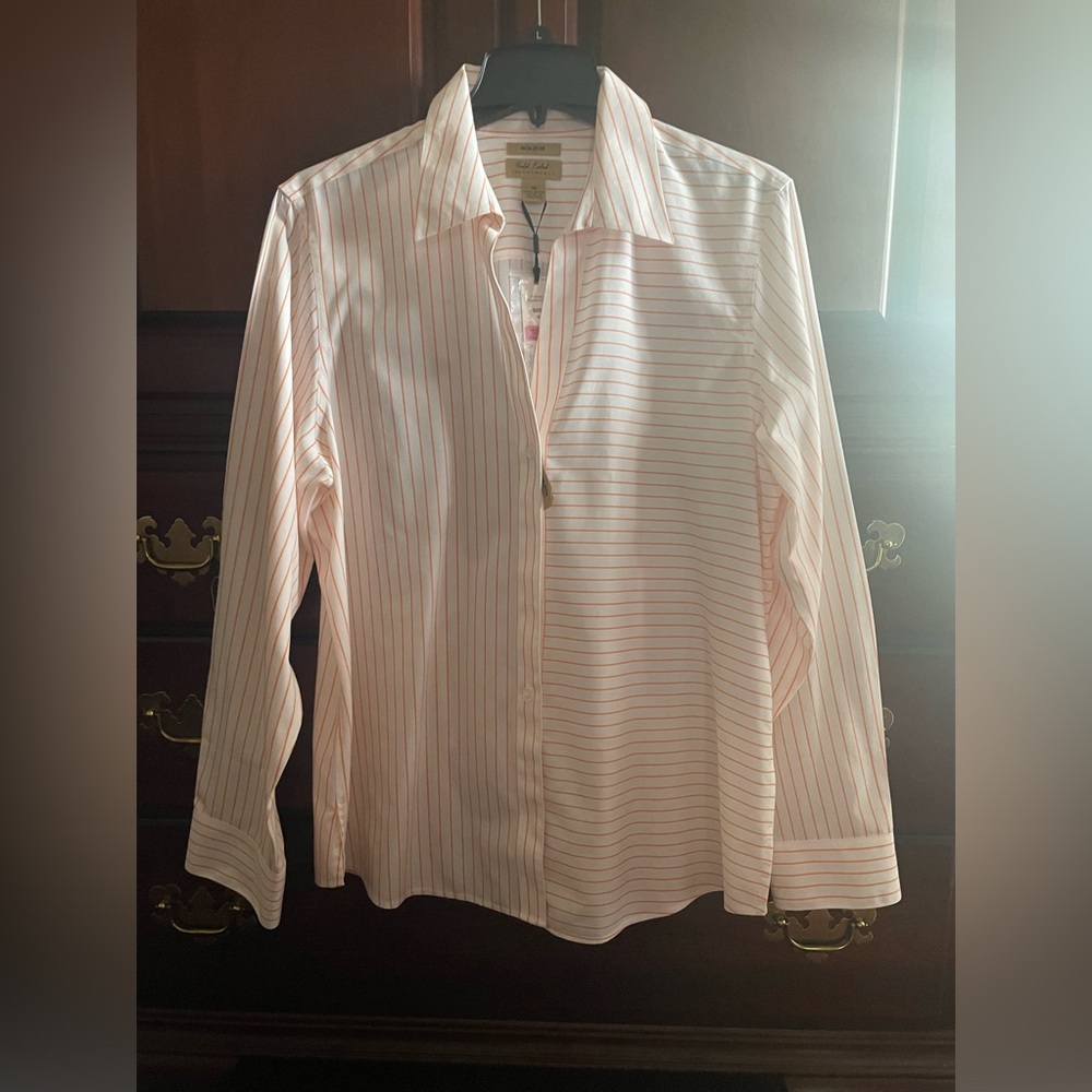 Nwt gold label investments non iron blouse